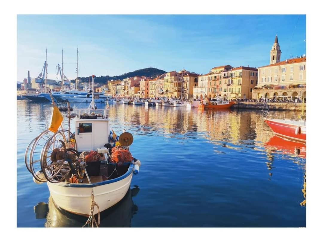 Appartamento Pama Mar Imperia Esterno foto