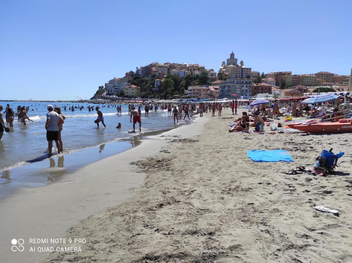 Appartamento Pama Mar Imperia Esterno foto